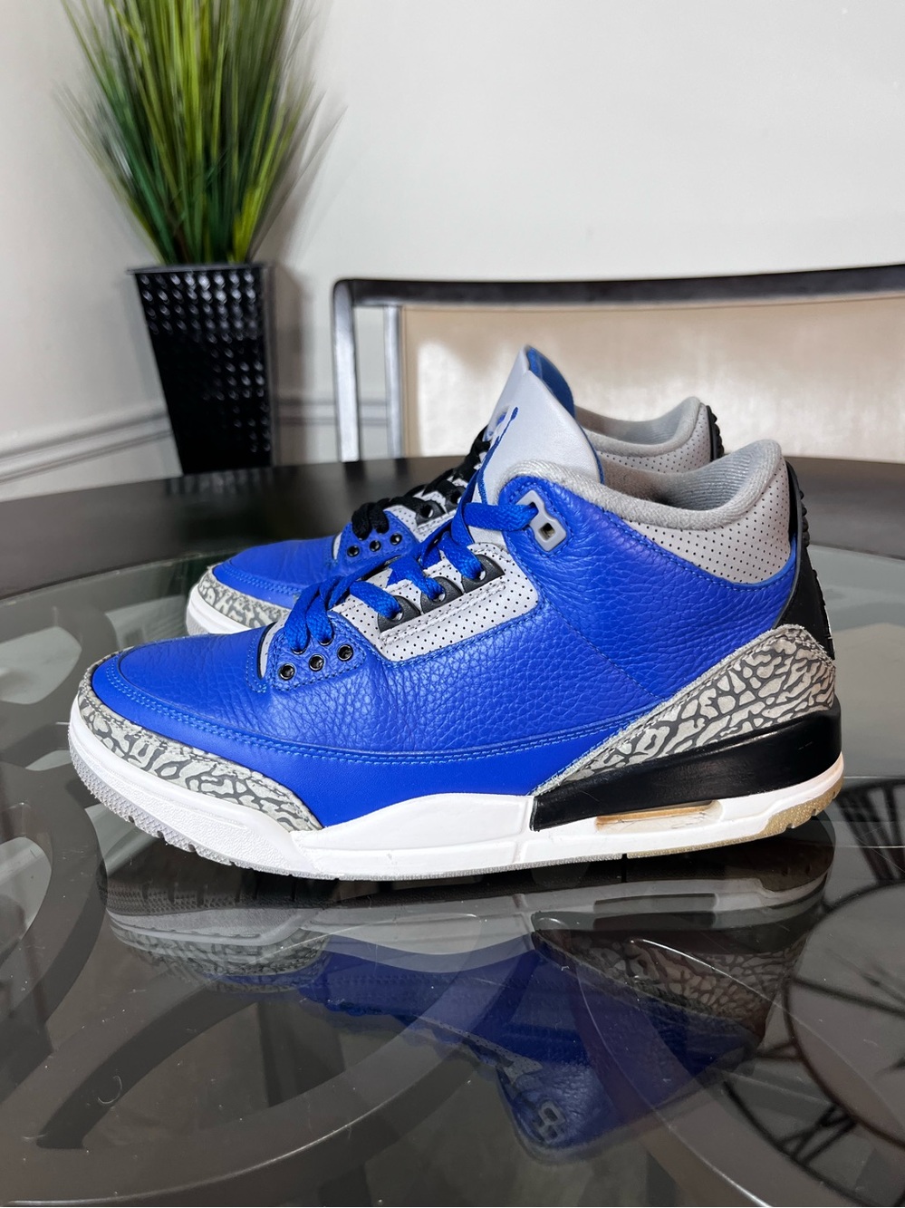 Nike Air Jordan 3 Retro
Varsity Royal 2020 Men's Sz
8.5